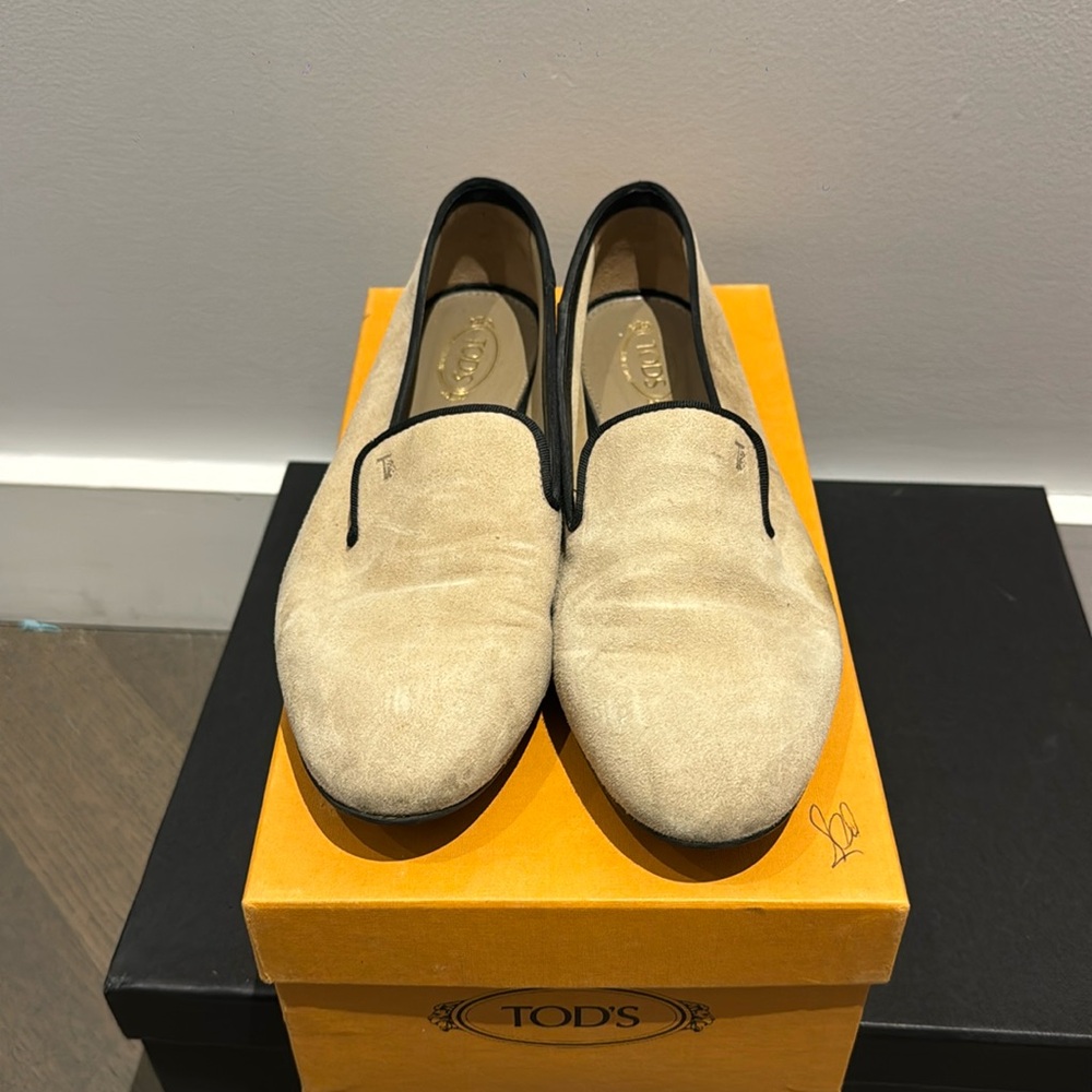 Tods Suede Smoking Slippers / Loafers in Tan